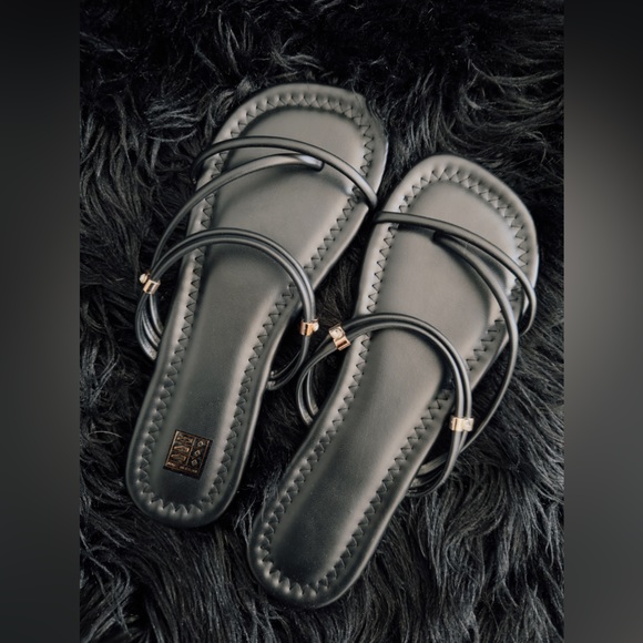 STRAPPY SANDALS - Picture 1 of 6